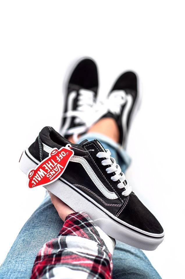 Кеди жіночі Vans Old Skool Classic Black White Size 39