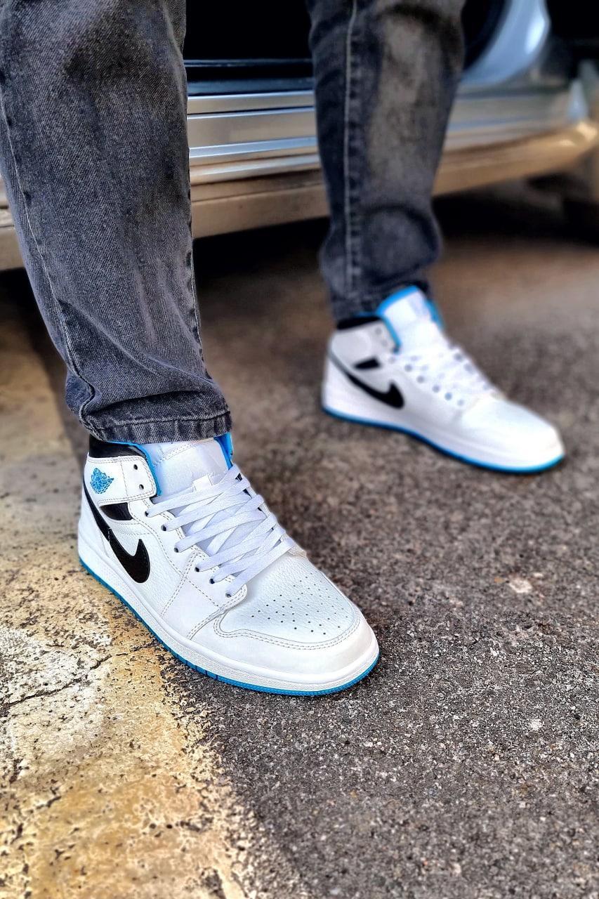 Кросівки унісекс Nike Air Jordan 1 Mid Laser Blue Size 40