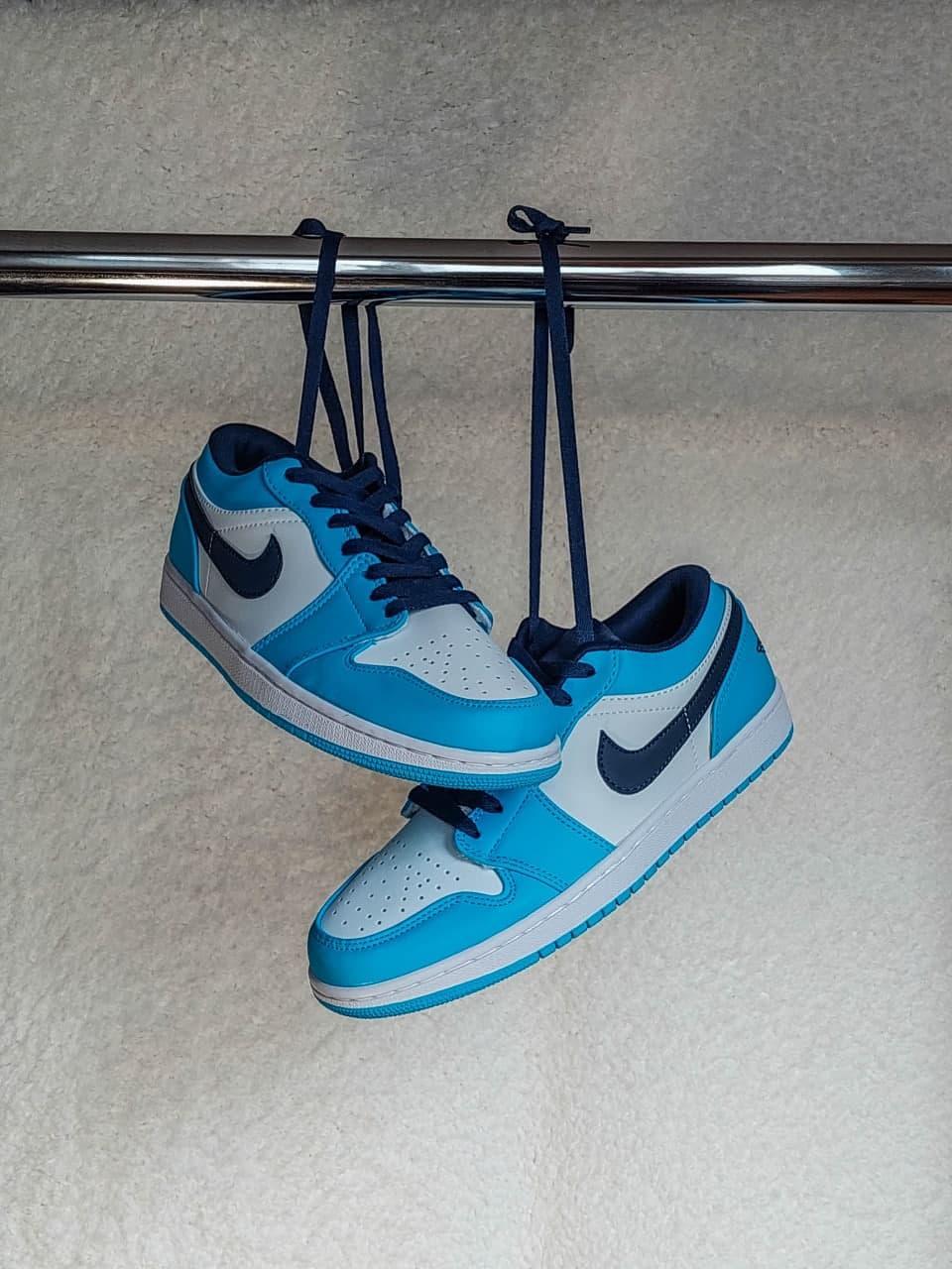 Кросівки жіночі Nike Air Jordan Retro 1 Low Blue White Black Size 36