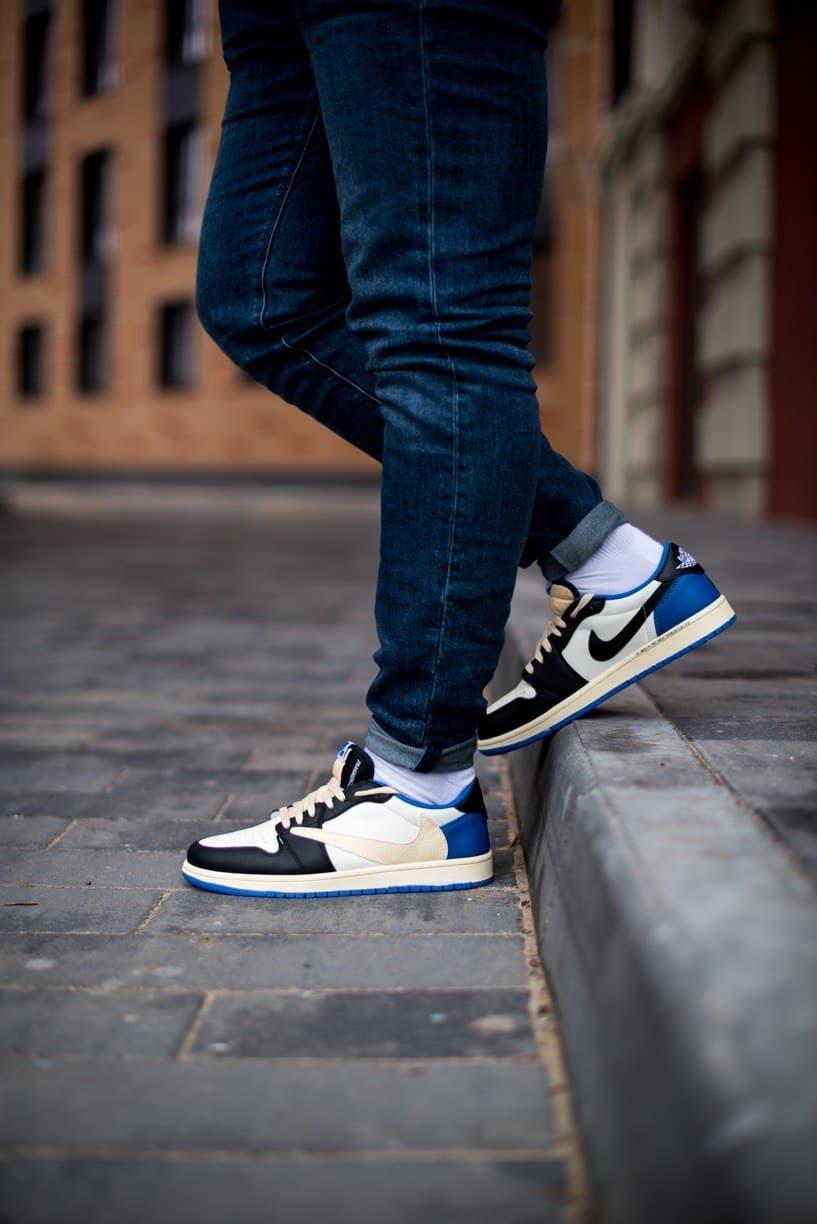 Кросівки чоловічі Air Jordan 1 Low Travis Scott x Fragment Size 44