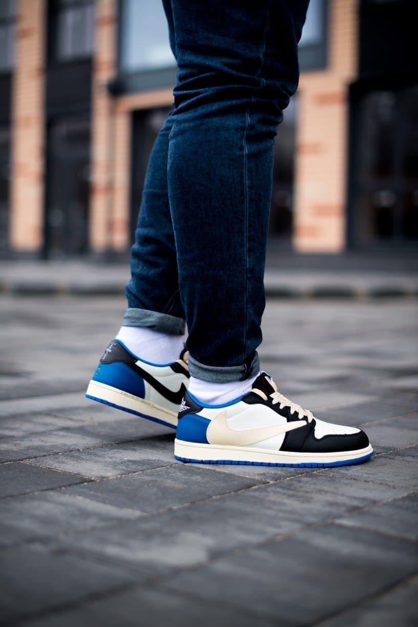 Кросівки чоловічі Air Jordan 1 Low Travis Scott x Fragment Size 45