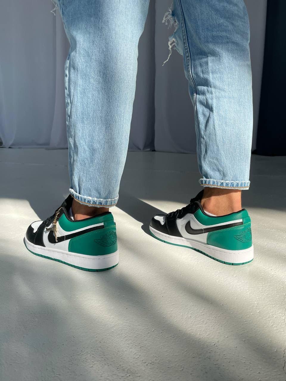 Кросівки чоловічі Nike Air Jordan Retro 1 Low Green White Black Size 43