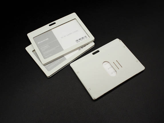 Пластикові бейджи для співробітників, школярів, лікарів, медиків, офіціантів 10х7,5см, фото 2