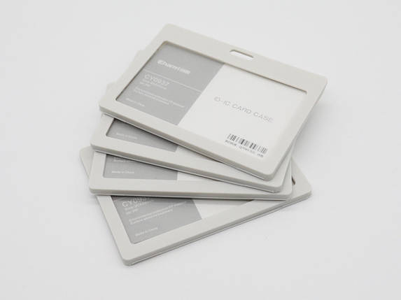 Пластикові бейджи для співробітників, школярів, лікарів, медиків, офіціантів 10х7,5см, фото 1