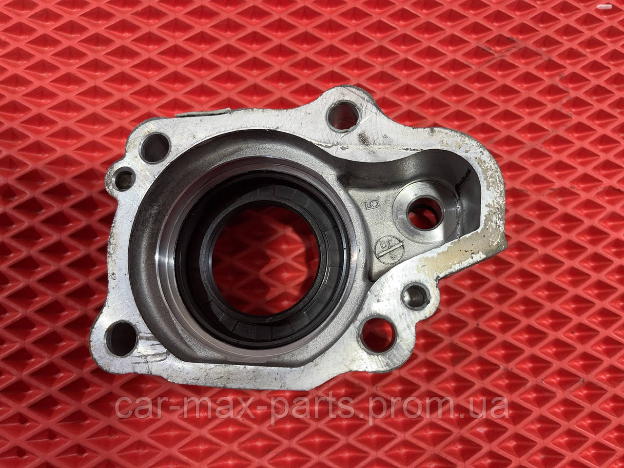 Кришка бічна переднього редуктора Mitsubishi Pajero Wagon 3-4 2000-2009, фото 1