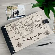 Дерев’яний фотоальбом з гравіюванням