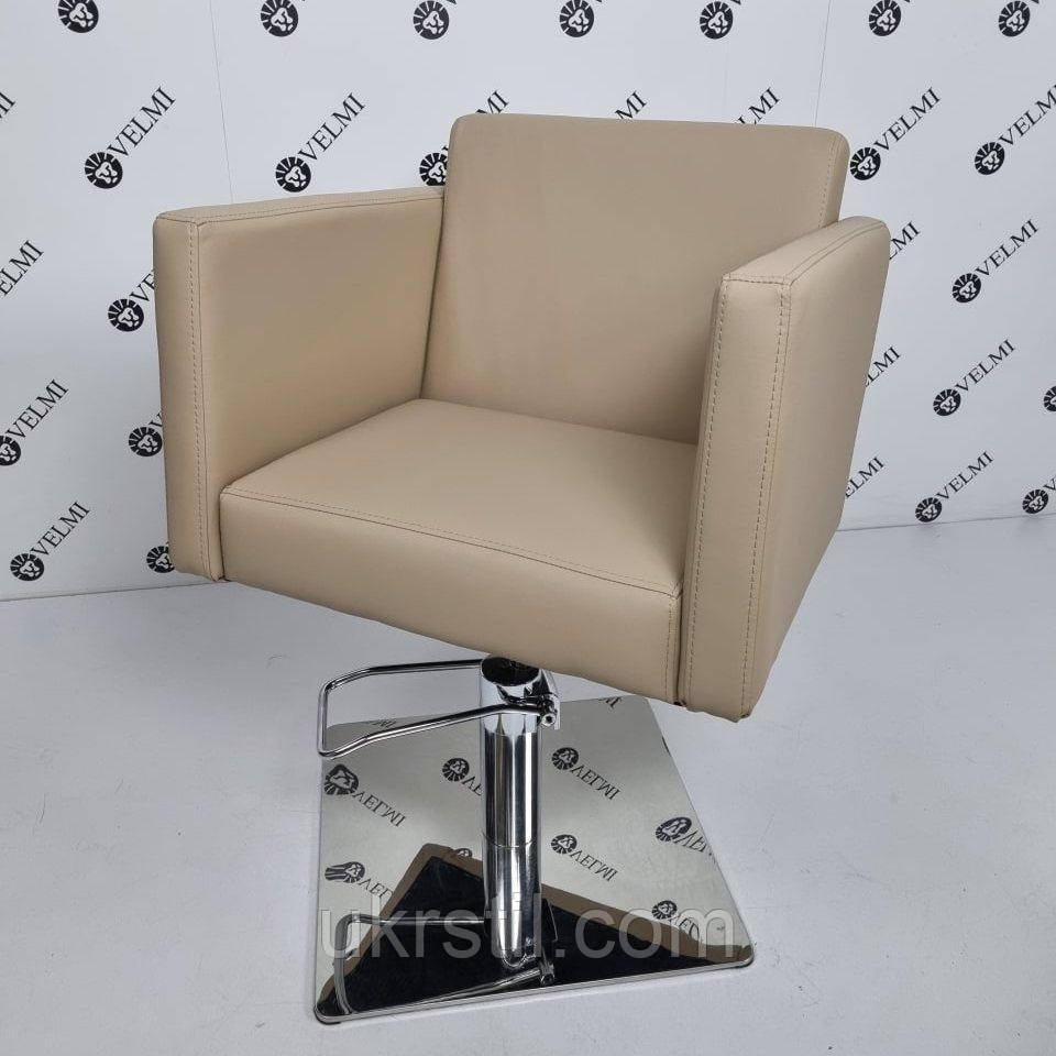 Перукарське крісло Quadro