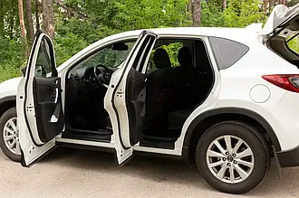 Накладки на внутрішні пороги дверей Mazda CX-5 2011-2015 р. в.