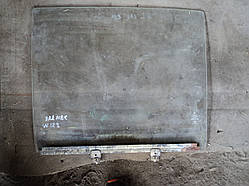 Мерседес 123(1975-1986) скло задньої лівої дверки седан (відправка по повні  предоплаті)