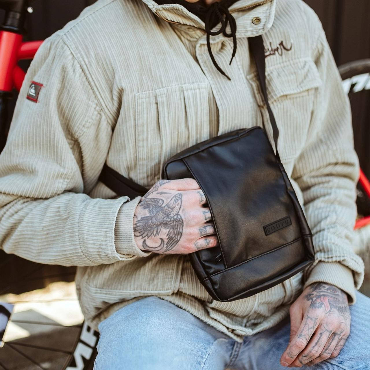 

Мужская сумка SOUTH SOFT BLACK мессенджер через плечо из экокожи, Черный