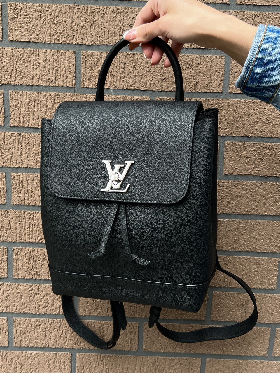 Жіночий рюкзак Louis Vuitton Lockme Backpack (Луї Вітон Локмі Бекпек)