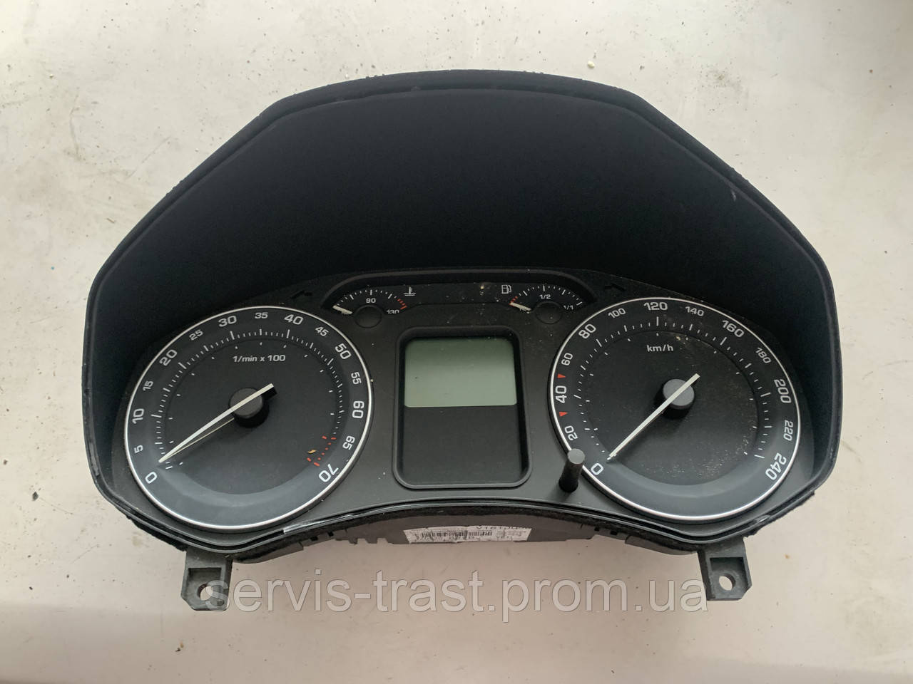 Приладна панель Skoda Octavia A5 1Z0 920 822 B
