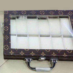 Скринька для годинника на 12 місць Louis Vuitton