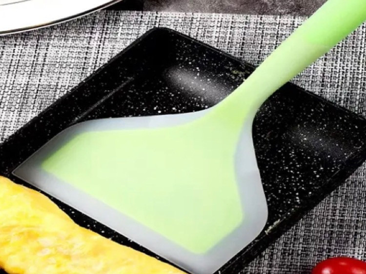 Лопатка мяка силіконова зелена, фото 1