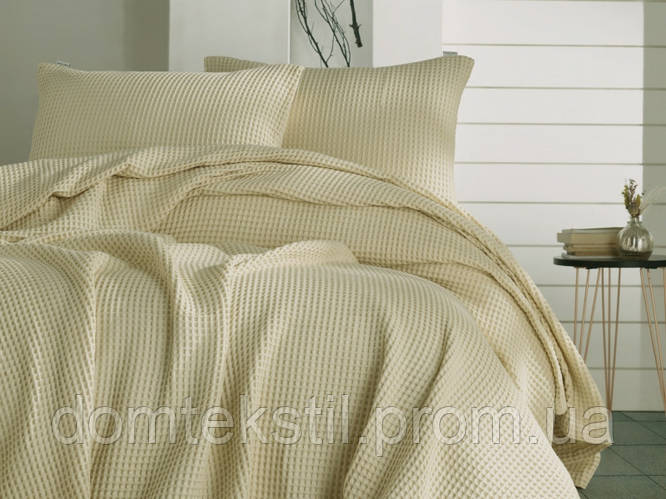 Купить ПИКЕЙНОЕ ПОКРЫВАЛО С НАВОЛОЧКАМИ MARIE CLAIRE MARILOU PINK, цена ...