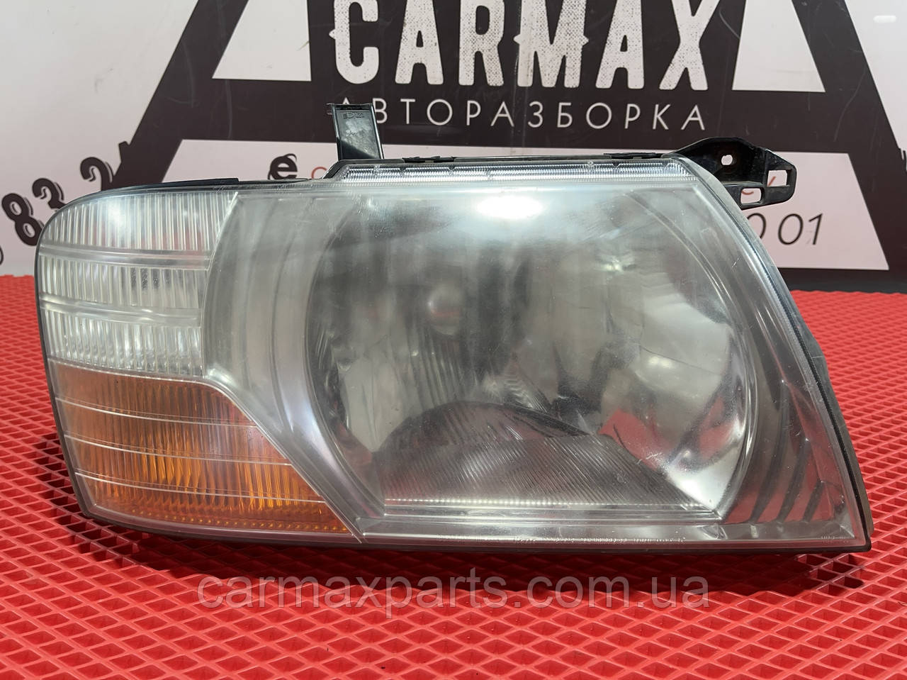 Фара права Mitsubishi Pajero Wagon 3 2000-2006, фото 1