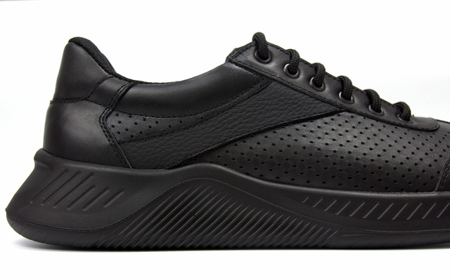 Облегченные летние кожаные мужские кроссовки обувь больших размеров Rosso Avangard DolGa Run All Black Perf BS