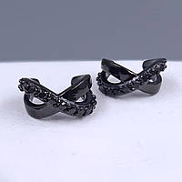 Кафи XР з цирконами, вкриті чорною емаллю. Позолота 18К. Довжина: 10 мм. Ширина: 12 мм.