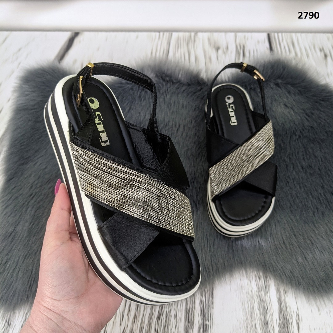 Жіночі босоніжки на платформі танкетці срібло з чорним переплетення, фото 1