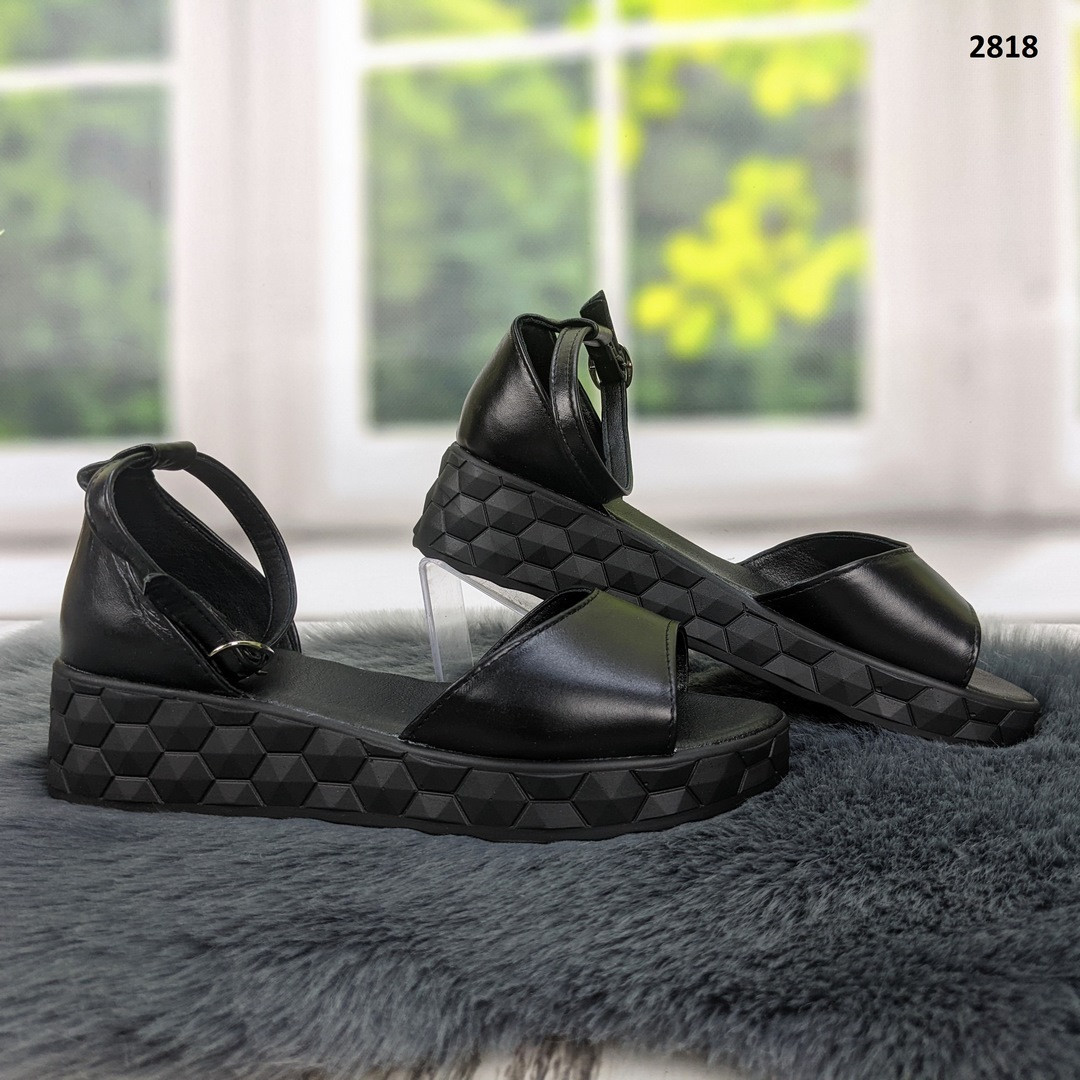 Босоніжки жіночі чорні шкіряні на високій підошві із закритою п'ятою, фото 1