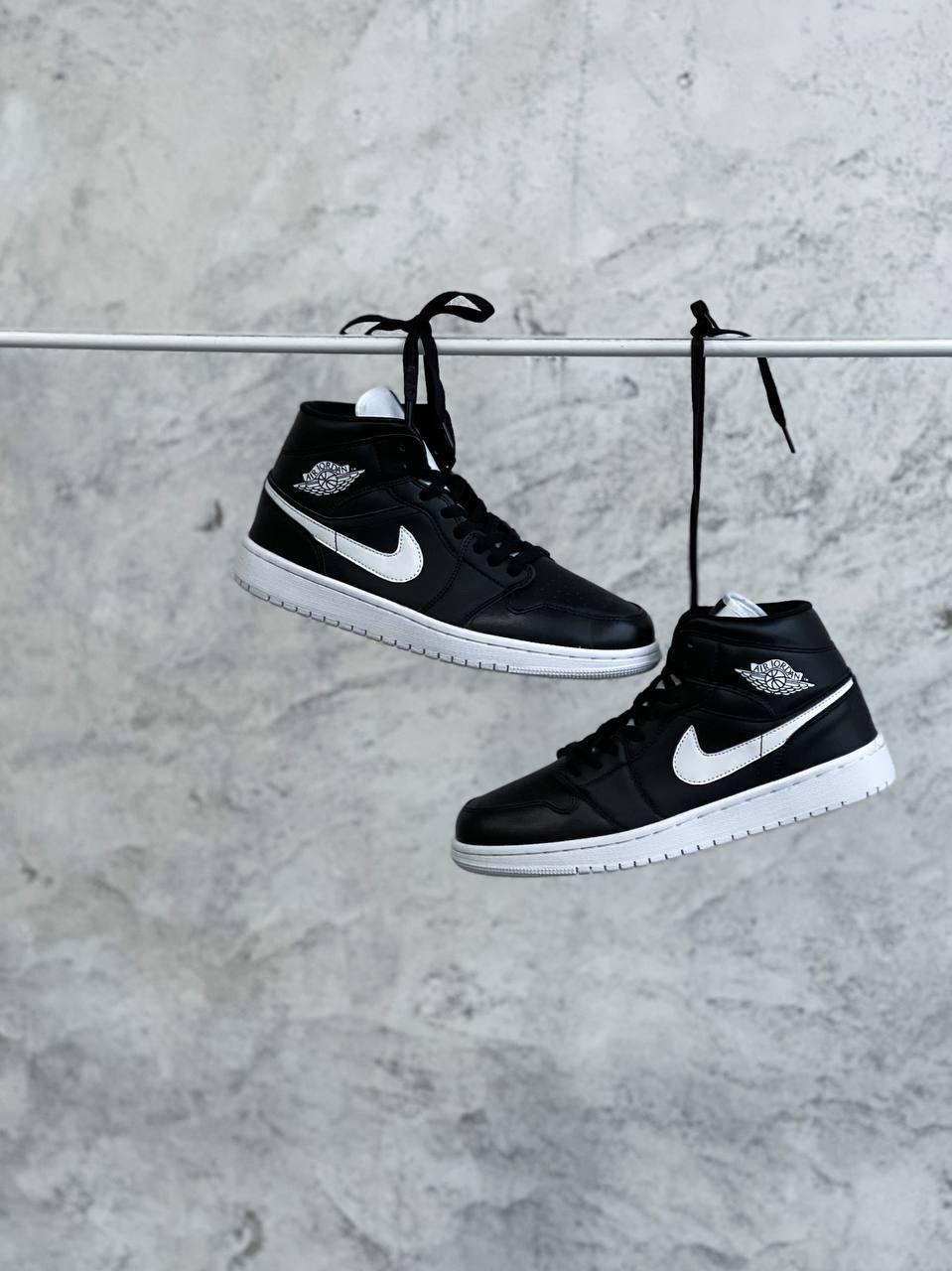 Кросівки чоловічі чорні Nike Air Jordan Retro 1 High (07577)