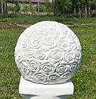 Садова фігура куля троянди для декору саду виготовлена з цементу, ручної роботи 23 см, фото 4