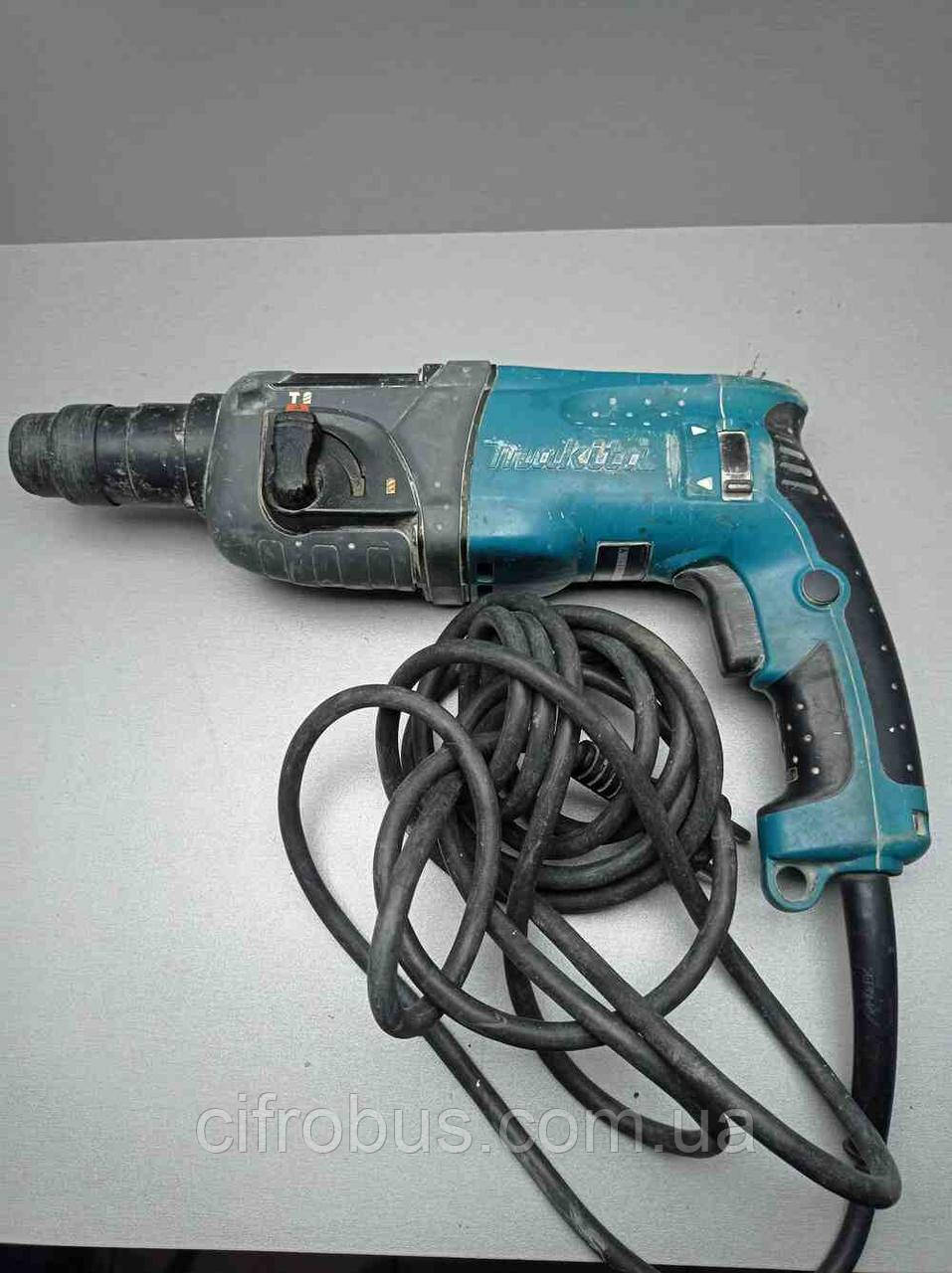 Перфоратор Б/У Makita HR2230