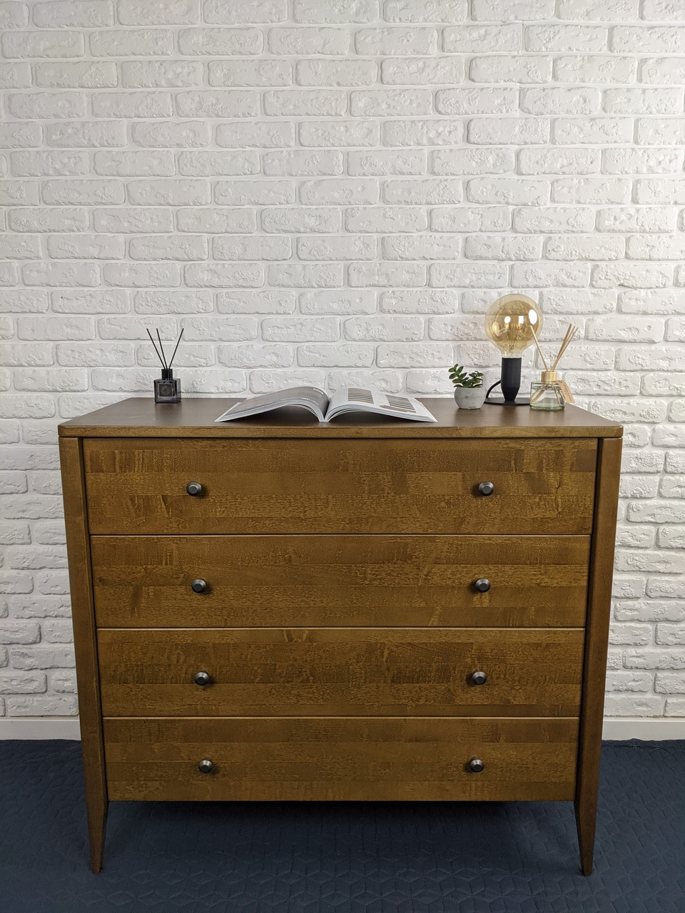 Деревянный комод "Хюгге" в скандинавском стиле Деревянный комод "Хюгге" в скандинавском стиле