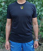 Мужская футболка черная с наклейкой "Герб Украины"