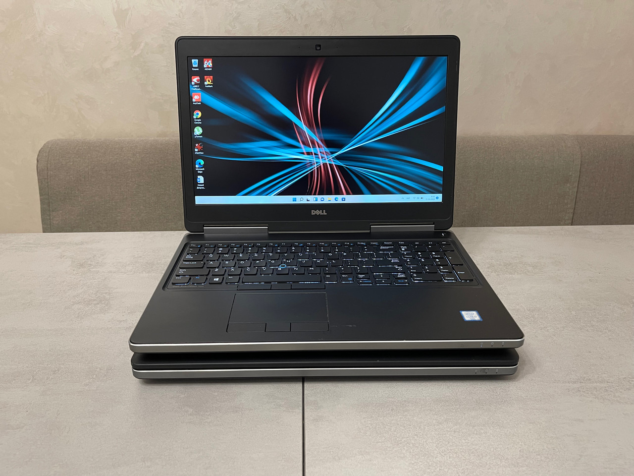 Робоча станція Dell Precision 7510, 15,6" FHD IPS, i7-6820HQ, 16GB, 256GB SSD+500GB, Nvidia M1000M 2GB