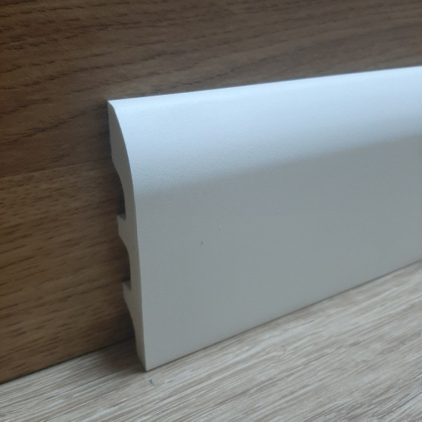 Широкий інтер'єрний плінтус з поліуретану грунтоване під фарбування 20х100, довжина 2,0