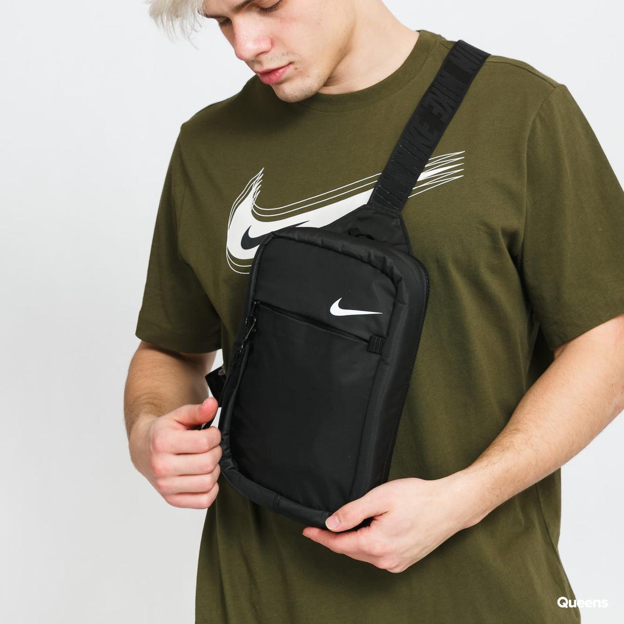 Сумка через плече Nike Sportswear Essentials для зберігання дрібних предметів (CV1060-011)