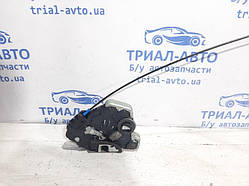 Замок двері передній правий Toyota Avensis 2003-2009 6903002162 (Арт.21637)