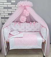 Набор постельного белья детскую кроватку: бортики-подушки, простынка и конверт на выписку