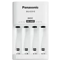 Зарядний пристрій для акумуляторів AA, AAA Panasonic Basic Charger White