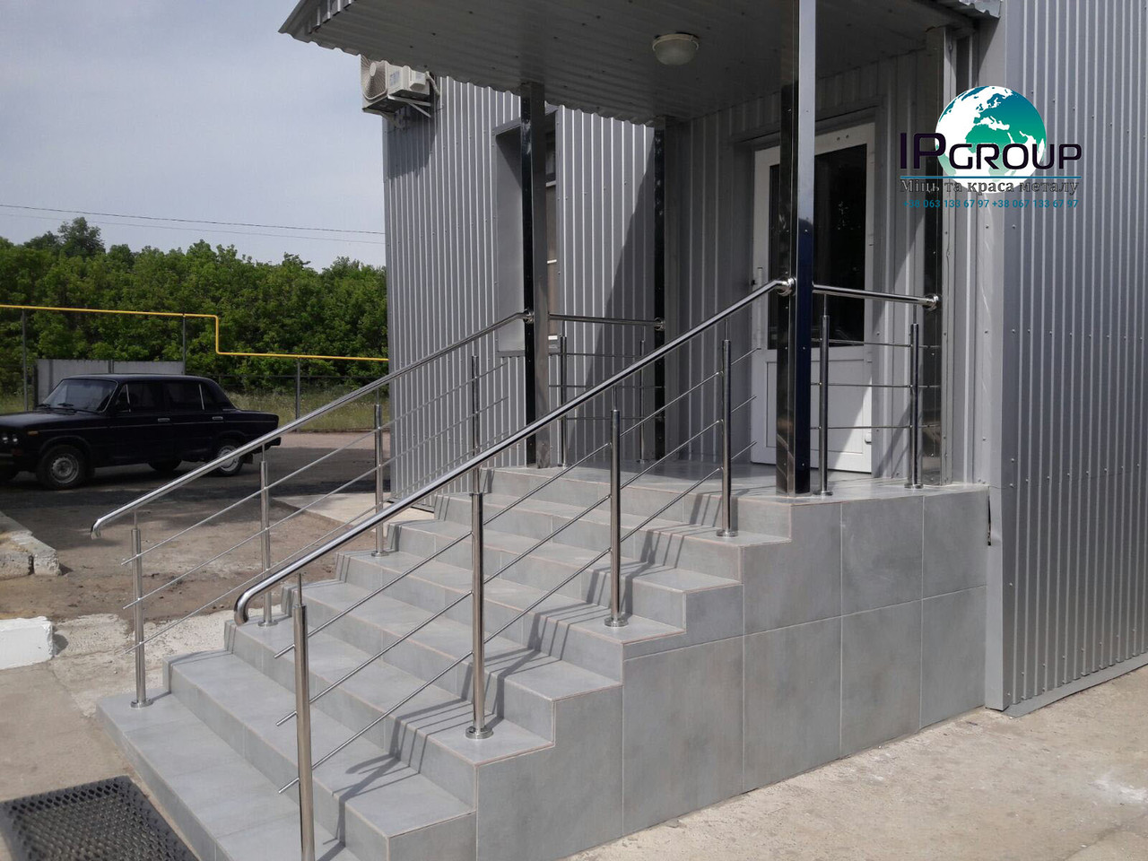 Поручні з нержавіючої сталі від виробника з трьома ригелями на зварювання, фото 1