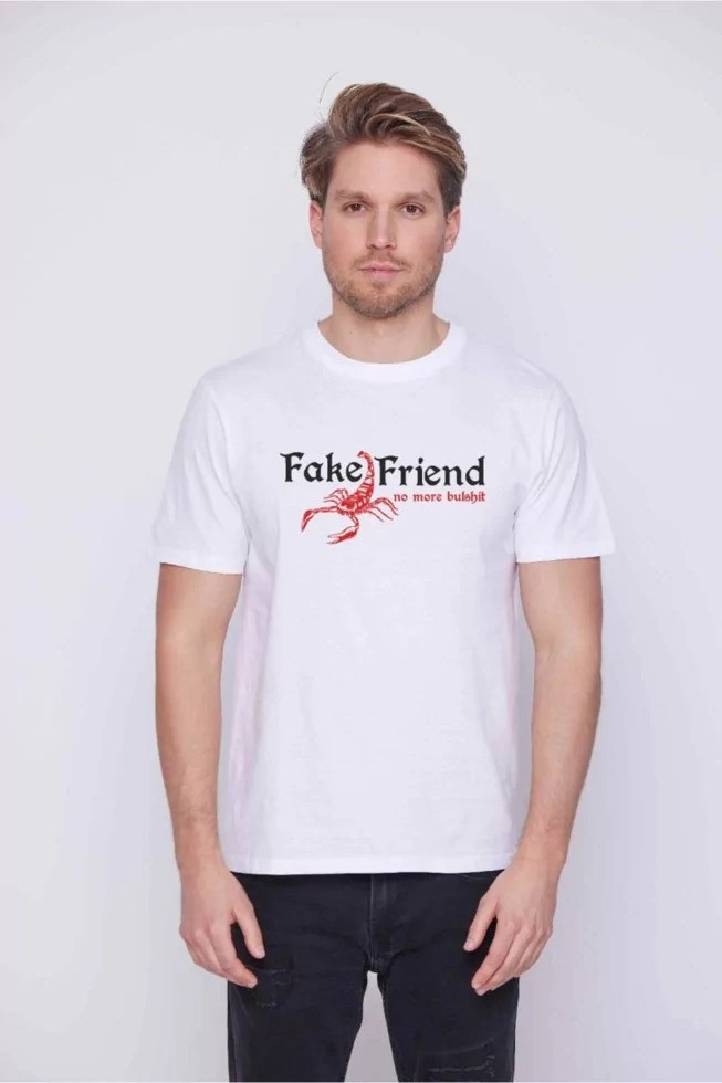 Чоловіча чорна футболка з принтом і написом Fake Friend у білому кольорі