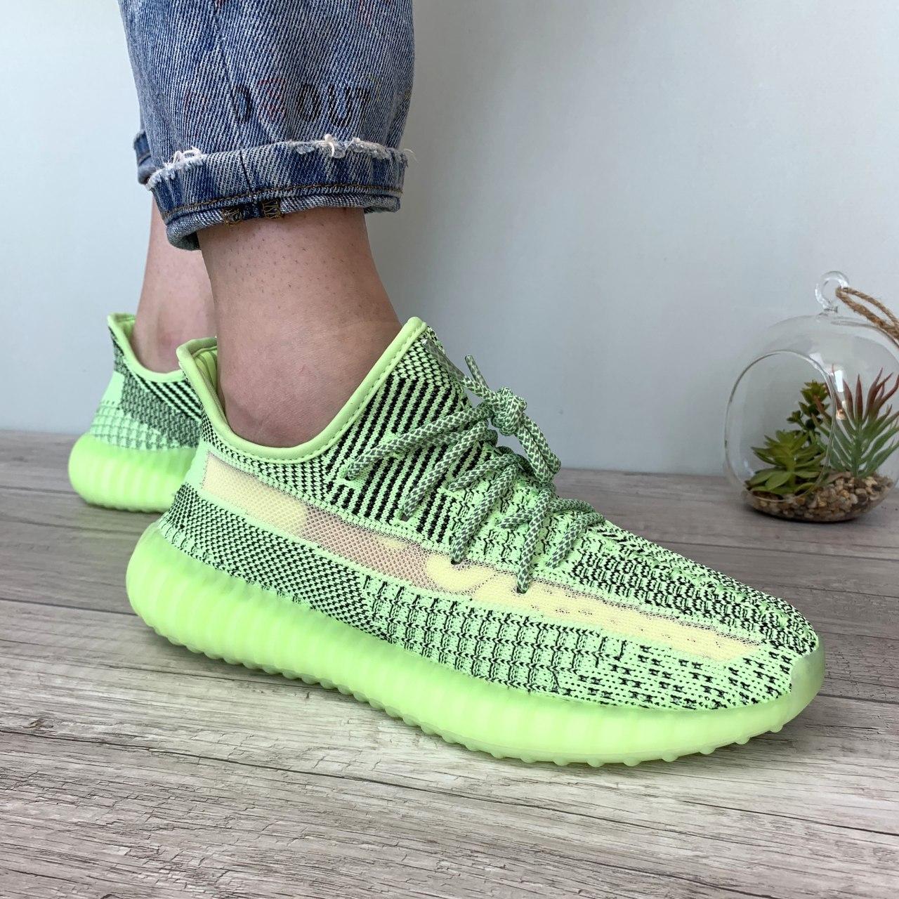 Жіночі Кросівки Adidas Yeezy Boost 350 V2 Green 36-37-38-40