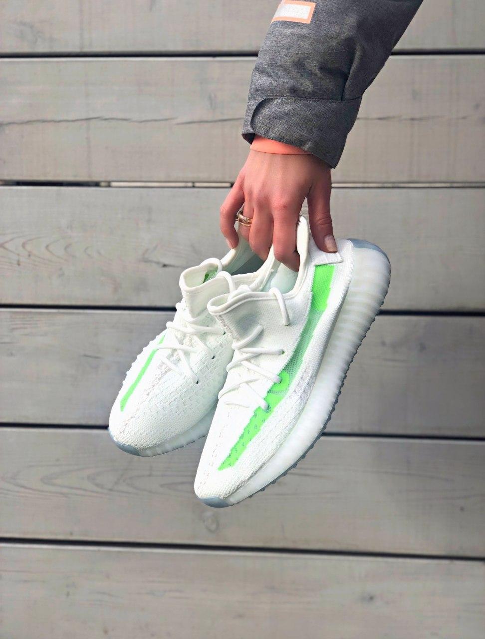 Кросівки жіночі білі Adidas Yeezy Boost 350 v2 (00569)