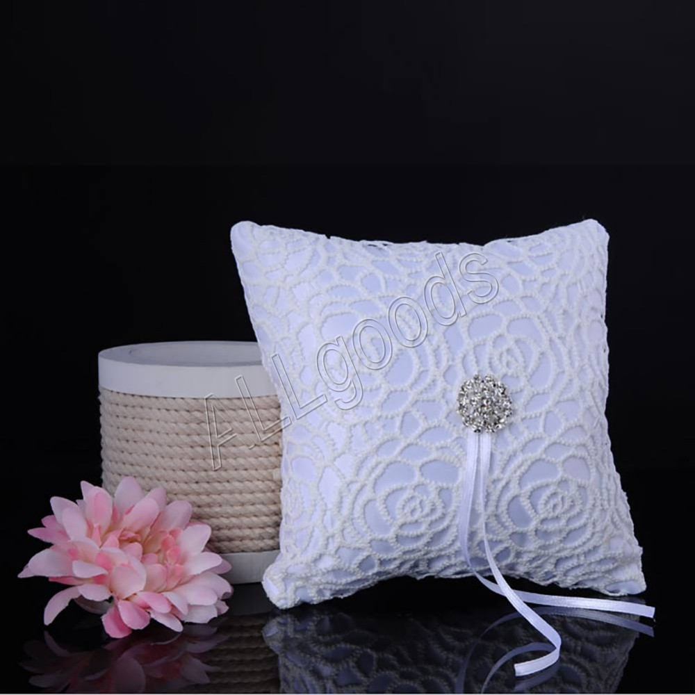 Подушка для обручальных колец 14х14см (WeddingPillow5)