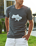Сіра чоловіча футболка з патріотичними написами та принтом для повсякденного носіння, фото 7