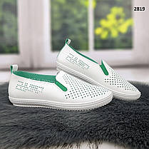 Мокасини жіночі білі з зеленим перфоровані LQD, фото 2