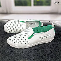 Мокасини жіночі білі з зеленим перфоровані LQD, фото 3