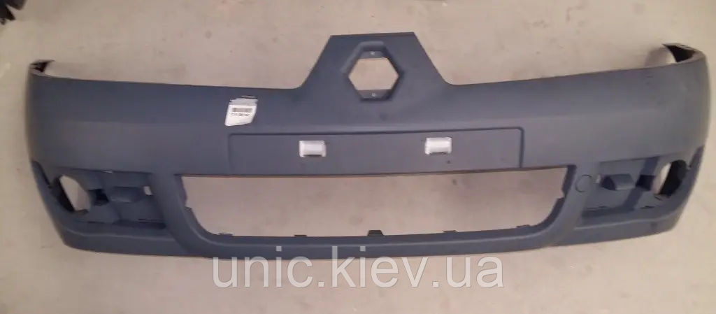 Бампер передній Рено Кліо 2006-2009 (7701209647) новий