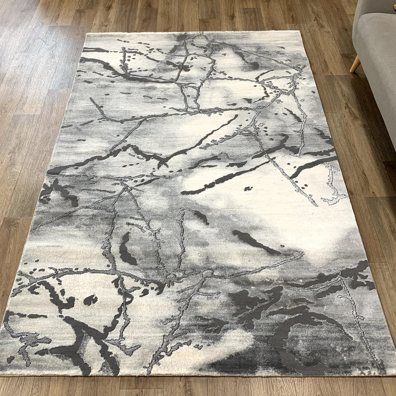 Килим абстракція 04444 сірий