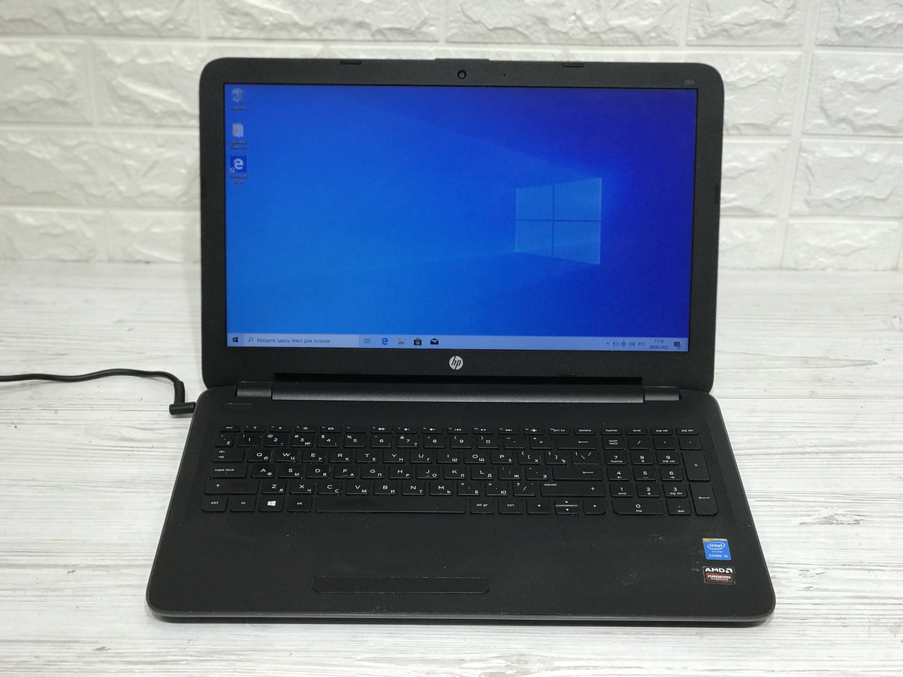Ноутбук HP 250 15.6 Intel i5-5200U 8 RAM 500 HDD AMD R7 330M 2 ГБ, фото 1