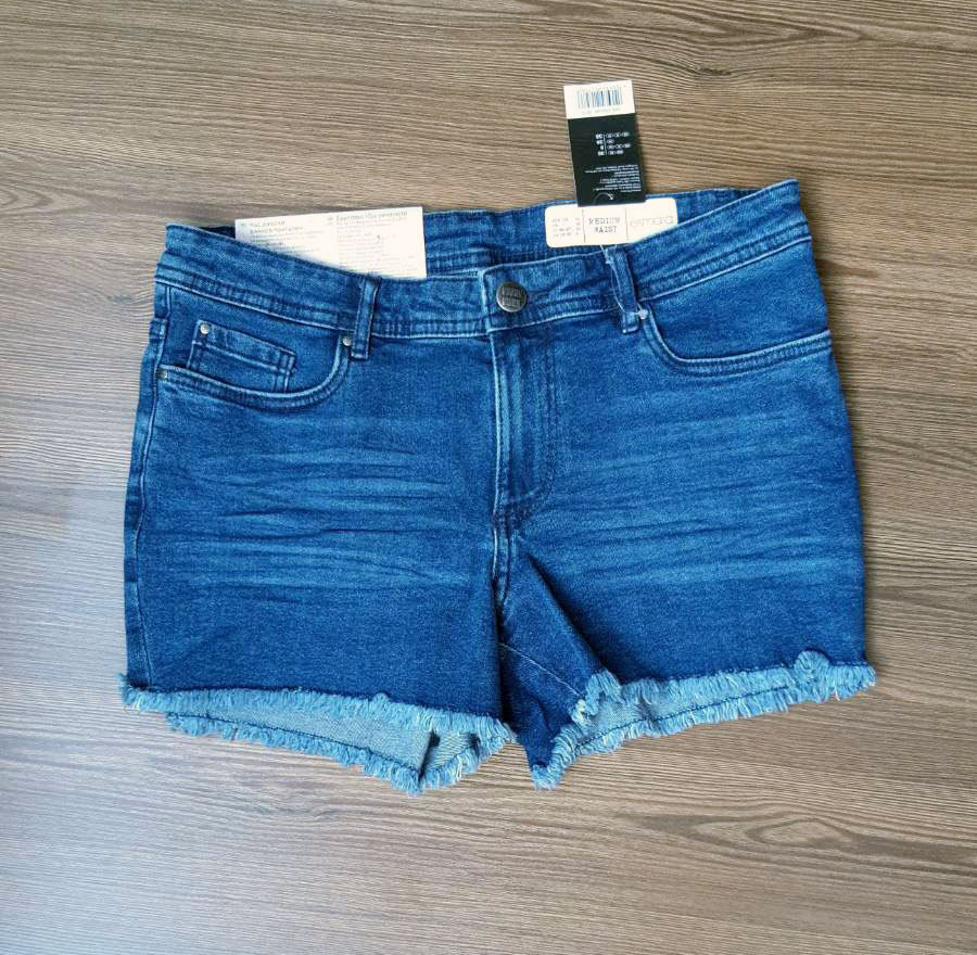 Женские джинсовые шорты Esmara Германия размер ХL - фото 1 - id-p1639792362