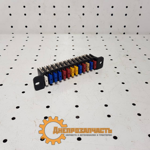 Блок запобіжників МТЗ 82, 80 нового зразка - Купити запобіжники