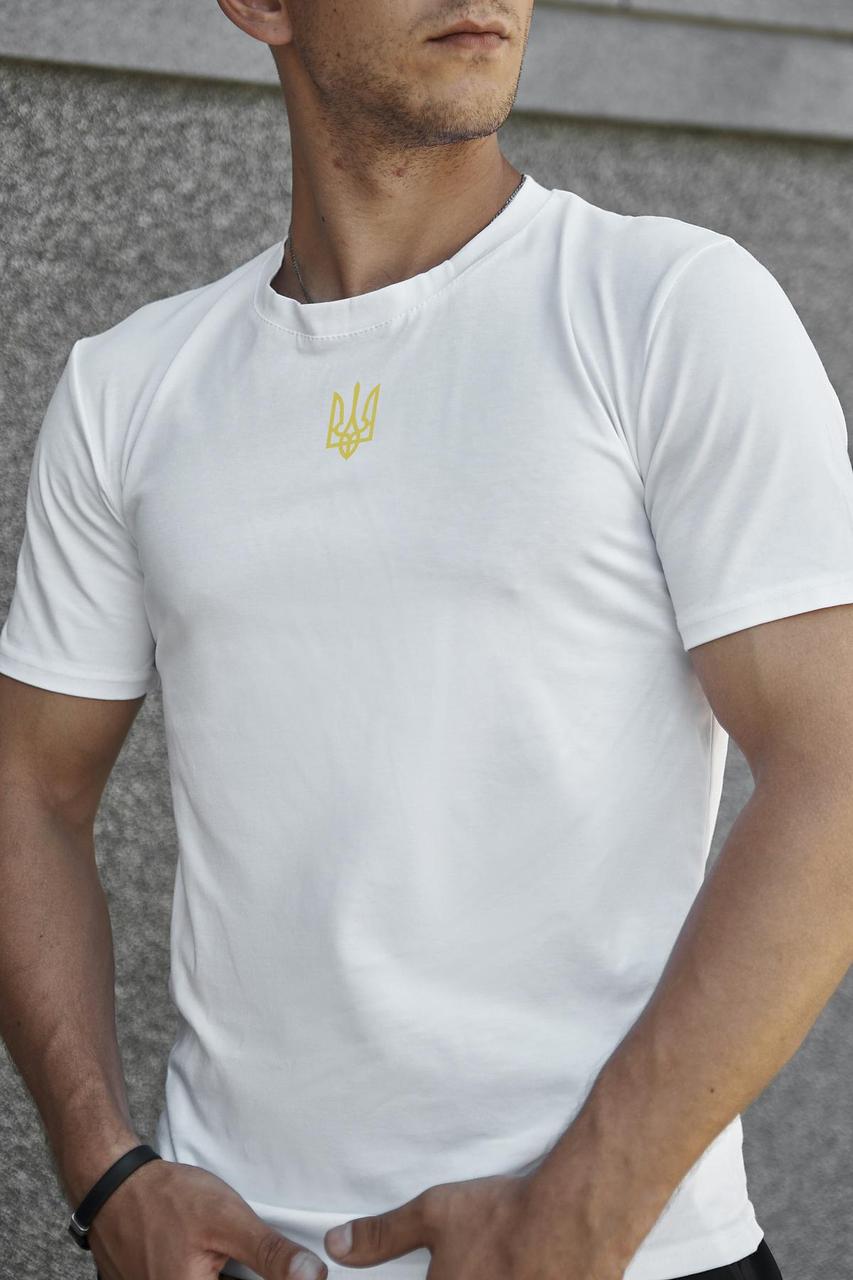 Чоловіча футболка патріотична однотонна з гербом України біла Розміри: від S до 3XL