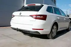 З'ємний гак фаркоп на Skoda Superb III 2015- (Шкода Суперб 3)